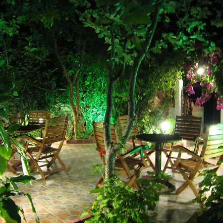 Hotel apartamentowy Eleftheria Lindian Ii 4*
