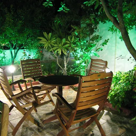 公寓式酒店 Eleftheria Lindian Ii 4*