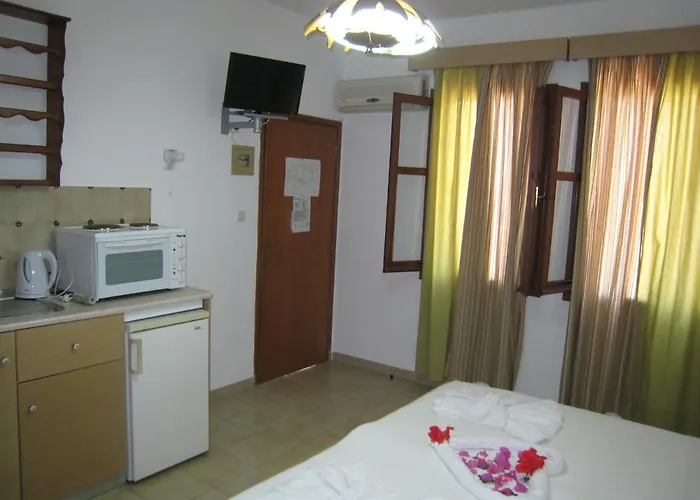 Eleftheria Lindian Ii لينثوس